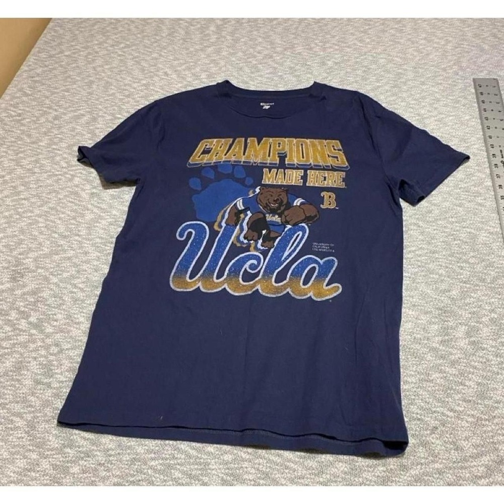 Hollister Co. UCLA Bruins blue t-shirt size S. SKU-B787